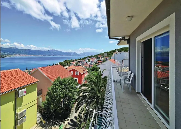 Halilovi - Two Bedroom 3 Apartman Trogir
